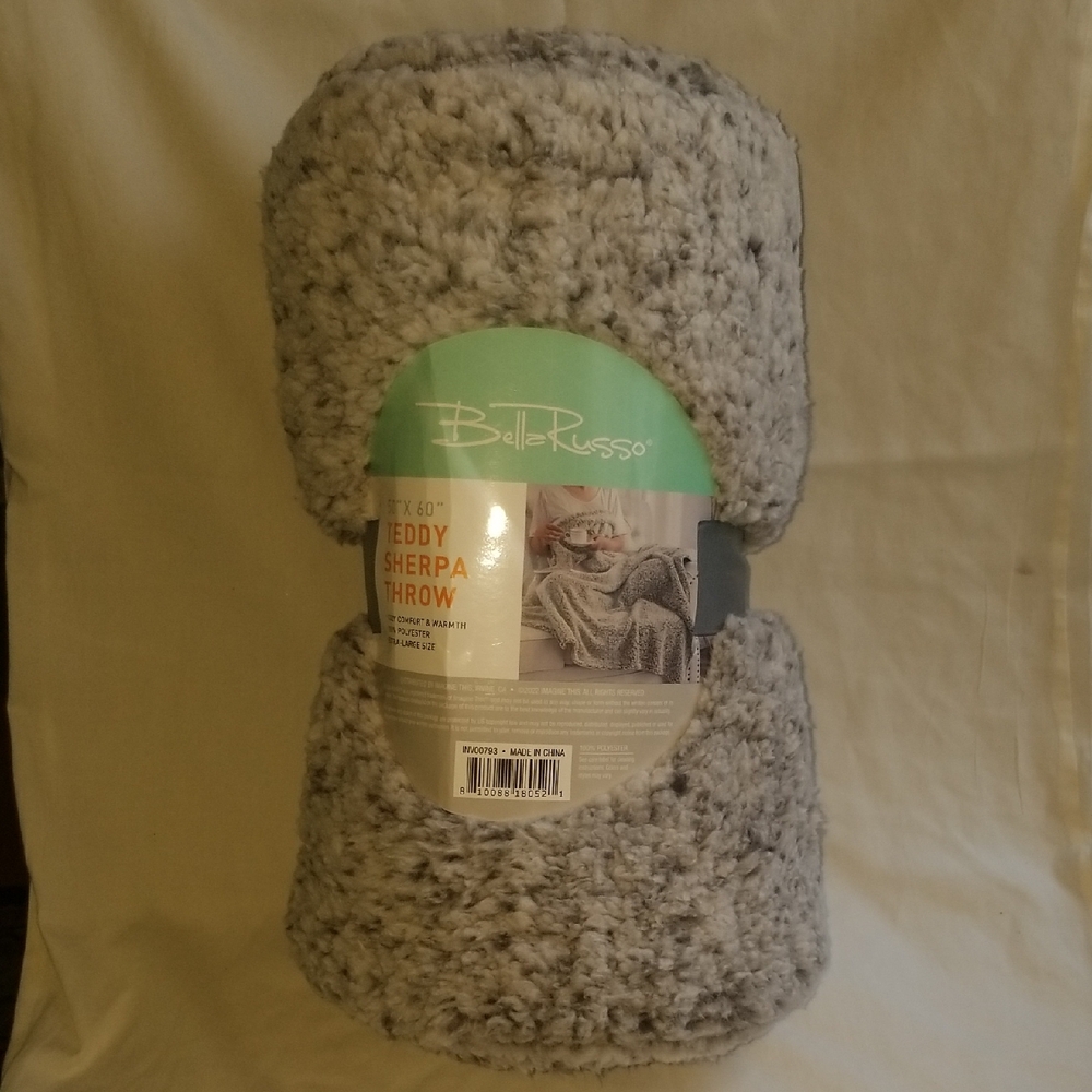 Bella Russo Gray Teddy Sherpa Throw